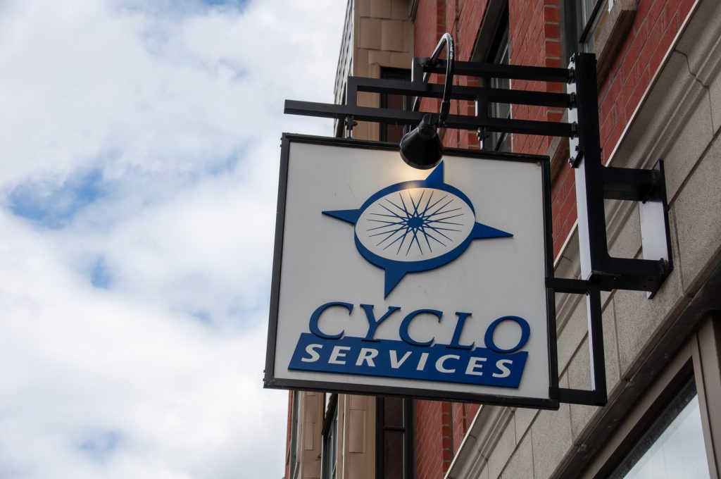 Location de vélos à Québec: Cyclo Services s'occupe de tout! logo cyclo services