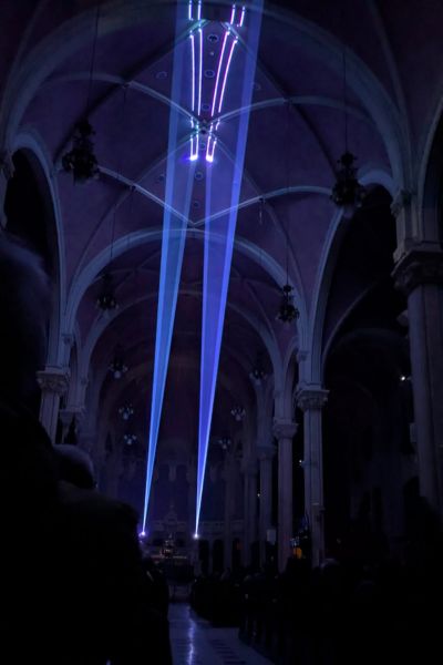 AURA at Saint-Roch Church: Québec City’s New Immersive Light Show You Must Experience Aura light show by sam dubois